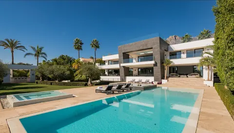 Modern Villa sea views from 3 levels rooftop swimming pool, 6 bedrooms in Sierra Blanca - Marbella