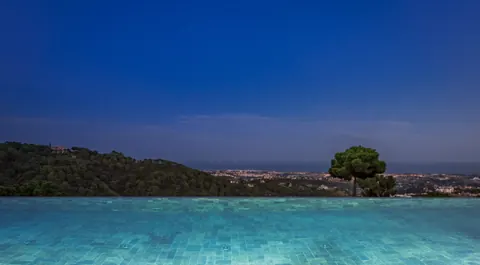 Architectural Villa spacious infinity pool Unique view, 11 bedrooms in La Zagaleta - Benahavis - Marbella buy for sale For Super Rich