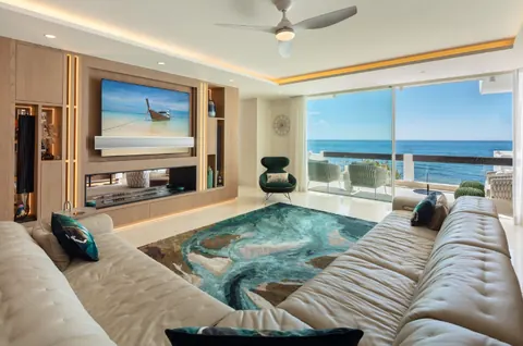 Modern Penthouse one-of-a-kind property on the Costa del So frontline, 6 bedrooms in The Golden Mile - Marbella buy for sale For Super Rich
