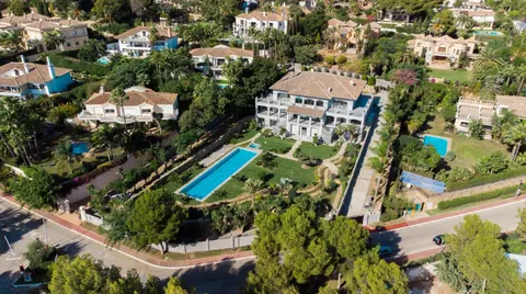 Elegant Villa Sierra Blanca Turkish bath, 6 bedrooms in Golden Mile - Marbella photos for sale For Super Rich