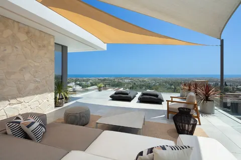 Modern Villa Indoor & outdoor pool sauna & Jacuzzi, 6 bedrooms in Benahavis La Quinta - Marbella price for sale For Super Rich