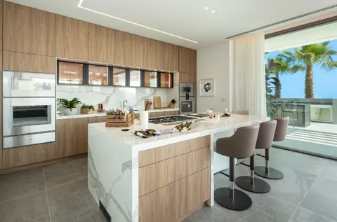 Modern Villa Indoor & outdoor pool sauna & Jacuzzi, 6 bedrooms in Benahavis La Quinta - Marbella luxury for sale For Super Rich