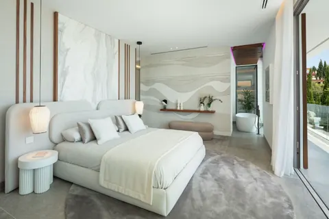 Modern Villa Indoor & outdoor pool sauna & Jacuzzi, 6 bedrooms in Benahavis La Quinta - Marbella ultra luxury for sale For Super Rich