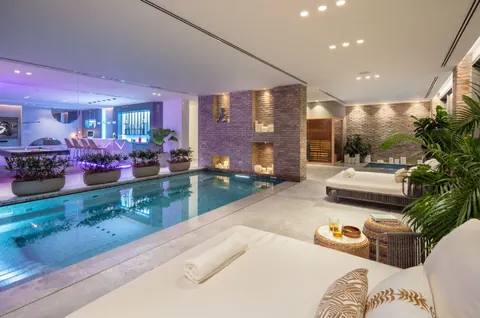 Modern Villa Indoor & outdoor pool sauna & Jacuzzi, 6 bedrooms in Benahavis La Quinta - Marbella unique for sale For Super Rich