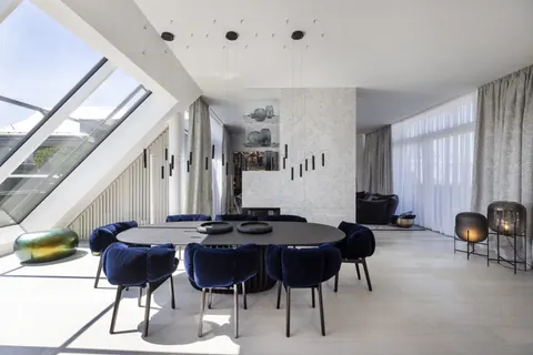 Luxury Penthouse Panoramic View roof garden with outdoor pool, 4 bedrooms in Vienna New for sale For Super Rich
