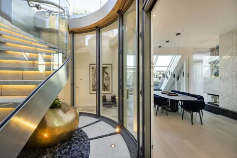 Luxury Penthouse Panoramic View roof garden with outdoor pool, 4 bedrooms in Vienna