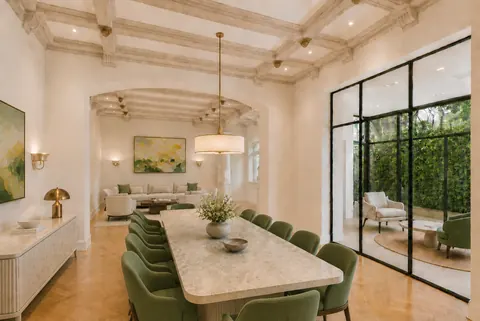 Historic Villa built 1892, Panoramic view, 7 bedrooms in Vienna 921 for sale For Super Rich