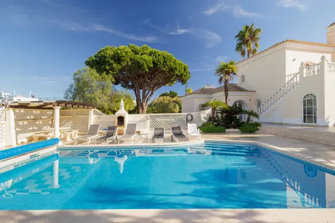 Architectural Villa Panoramic View Golf View, 4 bedrooms in Vale do Lobo search for sale For Super Rich