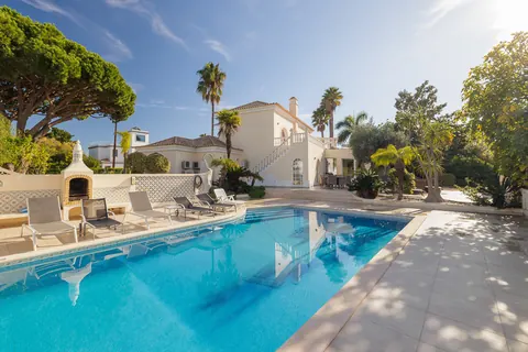 Architectural Villa Panoramic View Golf View, 4 bedrooms in Vale do Lobo property for sale For Super Rich