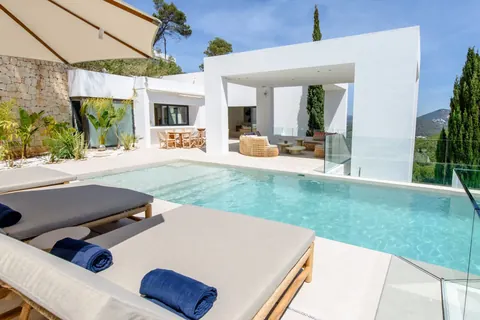 Modern Villa Ocean views minutes from the only golf course, 7 bedrooms in Santa Eulalia - Ibiza New for sale For Super Rich