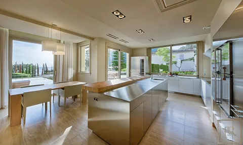 Luxury Villa Sea View 2 swimming pools, tennis court, 11 bedrooms in Eze search for sale For Super Rich