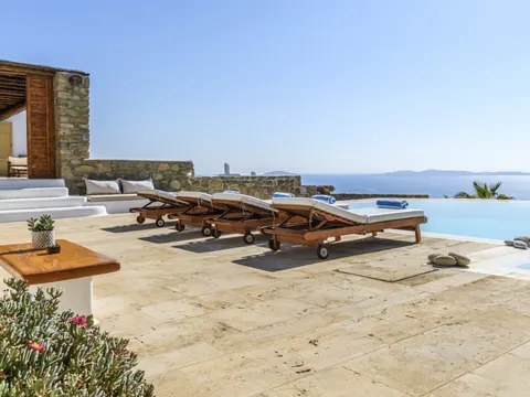 Mykonian style Villa Panoramic View, 800 meters from the Port, 10 bedrooms in Mykonos luxury for sale For Super Rich