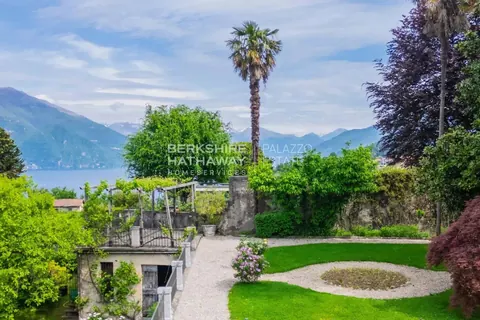 Historic Estate Villa Panoramic View, 8 bedrooms in Bellagio - lake Como exclusive for sale For Super Rich