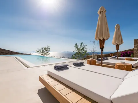 Luxury Villa Sea View swimming pool, jacuzzi, 8 bedrooms in Mykonos Used for sale For Super Rich