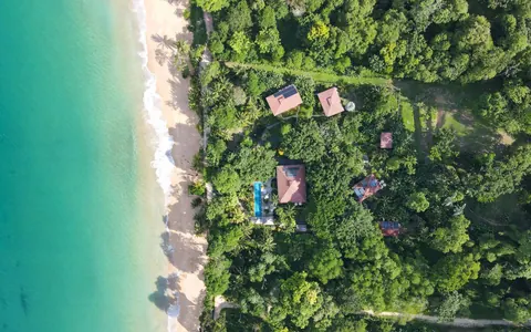 Colonial Tropical Retreat Hotel Beach Front Sea View, 10 bedrooms in Bluff Beach, Isla Colón, Bocas del Toro