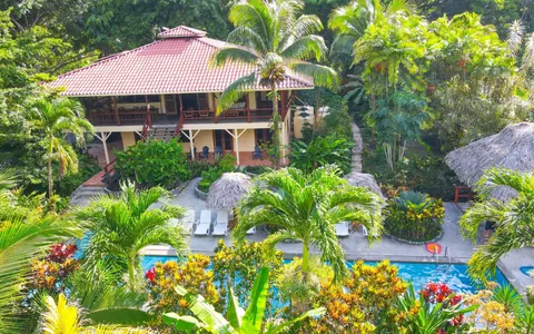 Colonial Tropical Retreat Hotel Beach Front Sea View, 10 bedrooms in Bluff Beach, Isla Colón, Bocas del Toro Used for sale For Super Rich Colonial Tropical Retreat Hotel Beach Front Sea View, 10 bedrooms in Bluff Beach, Isla Colón, Bocas del Toro Used for sale For Super Rich