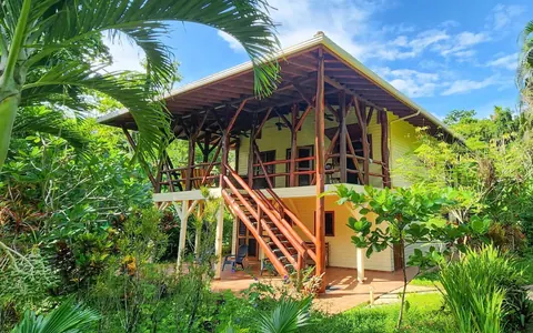 Colonial Tropical Retreat Hotel Beach Front Sea View, 10 bedrooms in Bluff Beach, Isla Colón, Bocas del Toro best for sale For Super Rich Colonial Tropical Retreat Hotel Beach Front Sea View, 10 bedrooms in Bluff Beach, Isla Colón, Bocas del Toro best for sale For Super Rich