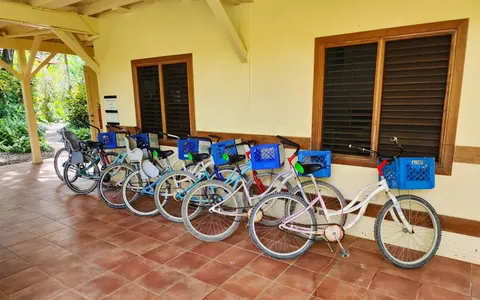Colonial Tropical Retreat Hotel Beach Front Sea View, 10 bedrooms in Bluff Beach, Isla Colón, Bocas del Toro ultra luxury for sale For Super Rich Colonial Tropical Retreat Hotel Beach Front Sea View, 10 bedrooms in Bluff Beach, Isla Colón, Bocas del Toro ultra luxury for sale For Super Rich