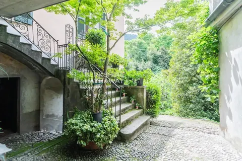 Historic Estate Villa Panoramic View, 8 bedrooms in Bellagio - lake Como image for sale For Super Rich