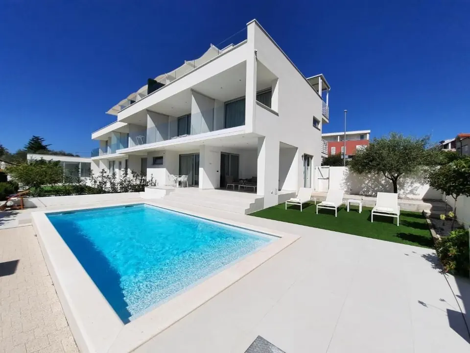 Luxury Hotel Panoramic View Sea View, 35 bedrooms in Zadar for sale For Super Rich Luxury Hotel Panoramic View Sea View, 35 bedrooms in Zadar for sale For Super Rich