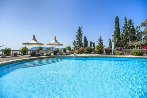 Luxury Villa Panoramic View of the entire bay of Pollensa and mountains, 7 bedrooms in Puerto Pollensa real estate for sale For Super Rich