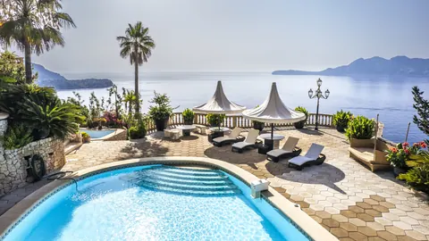 Luxury Villa Panoramic View of the entire bay of Pollensa and mountains, 7 bedrooms in Puerto Pollensa buy for sale For Super Rich