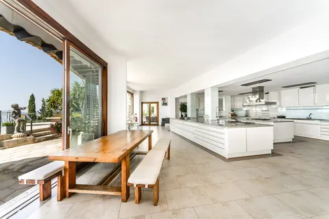 Luxury Villa Panoramic View of the entire bay of Pollensa and mountains, 7 bedrooms in Puerto Pollensa value for sale For Super Rich