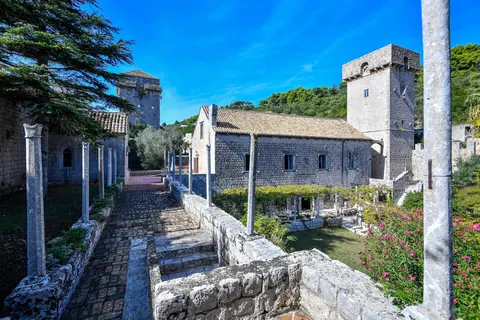 Luxury Castle on the Island of Šipan, panoramic sea view, 5 bedrooms in Dubrovnik value for sale For Super Rich