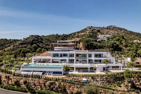 Design Villa Panoramic View Home cinema, wine cellar, gym, 7 bedrooms in Benahavis - Marbella Used for sale For Super Rich