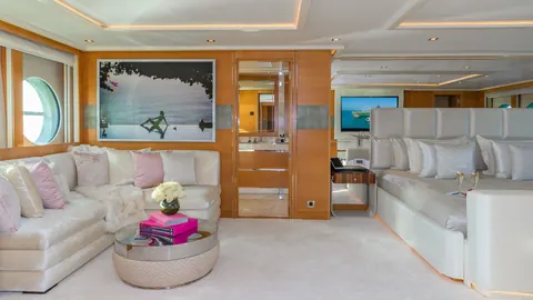 PALMER JOHNSON DB9 52.36 Meters VIP charter rental For Super Rich