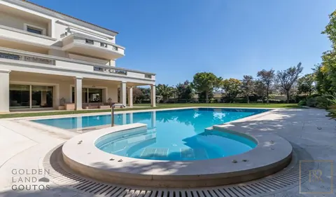 Premium Villa Nice Garden & Pool, 9 bedrooms in Athens Used for sale For Super Rich Premium Villa Nice Garden & Pool, 9 bedrooms in Athens Used for sale For Super Rich