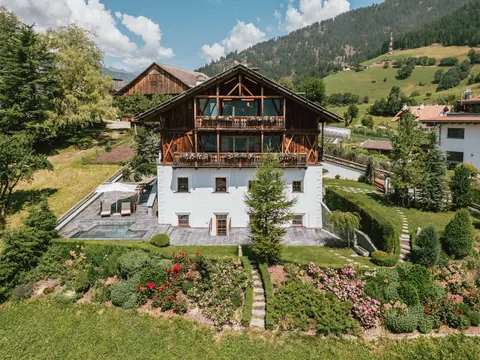 Luxury Villa Panoramic View with Mountain View, 4 bedrooms in Terenten South Tyrol buy for sale For Super Rich