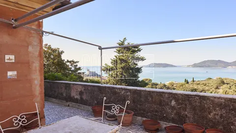 Century Villa Panoramic View Buit in 1800, 10 bedrooms in Lerici buy for sale For Super Rich