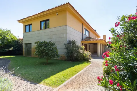 Elegant Villa Panoramic View heated outdoor pool, 5 bedrooms in Porto