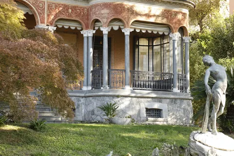 High-end Villa Lake View, 10 bedrooms in Lake Como property for sale For Super Rich