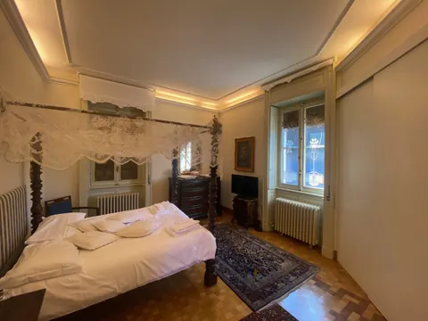 Century Villa Private Dock Lake Front, 7 bedrooms in FAGGETO LARIO search for sale For Super Rich