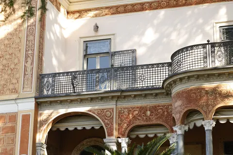 High-end Villa Lake View, 10 bedrooms in Lake Como best for sale For Super Rich