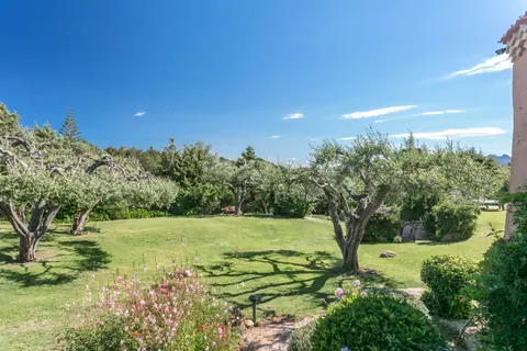 Architectural Villa Sea View Celvia beach, 6 bedrooms in Porto Cervo, Sardinia New for sale For Super Rich