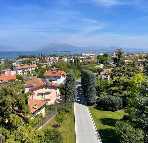 Century Villa Lake View Private Garden, 5 bedrooms in Lake Garda buy for sale For Super Rich