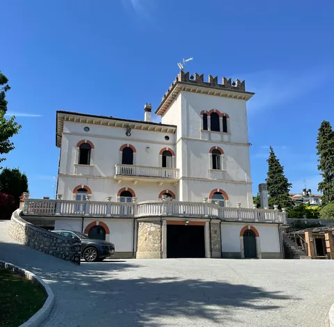 Century Villa Lake View Private Garden, 5 bedrooms in Lake Garda search for sale For Super Rich