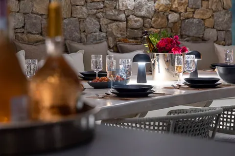 Modern Villa Tranquillo near beaches of Kalafati and Kalo Livadi, 6 bedrooms in Mykonos deal for sale For Super Rich