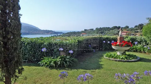 Elegant Villa Panoramic View Gulf of Poets view, 5 bedrooms in Lerici deal for sale For Super Rich