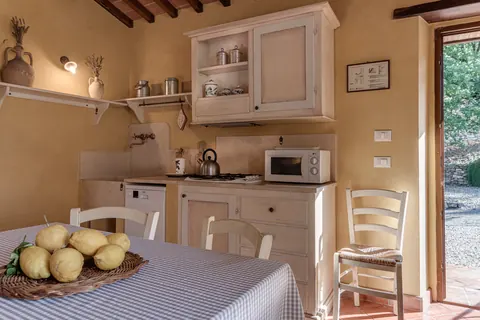 Country Ranch/Farm nestled in the hills swimming pool, 20 bedrooms in Casole D'elsa - Tuscasny Classified ads for sale For Super Rich
