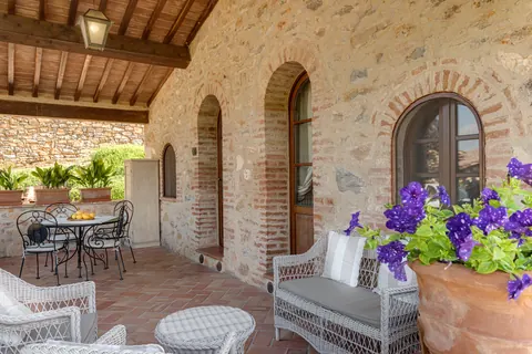 Country Ranch/Farm nestled in the hills swimming pool, 20 bedrooms in Casole D'elsa - Tuscasny price for sale For Super Rich