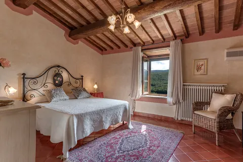 Country Ranch/Farm nestled in the hills swimming pool, 20 bedrooms in Casole D'elsa - Tuscasny property for sale For Super Rich