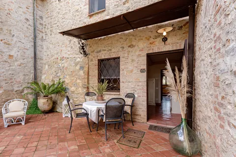 Country Ranch/Farm nestled in the hills swimming pool, 20 bedrooms in Casole D'elsa - Tuscasny available for sale For Super Rich