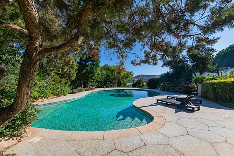 Premium Villa Private Beach Private Dock, 5 bedrooms in Arzachena - Sardinia available for sale For Super Rich Premium Villa Private Beach Private Dock, 5 bedrooms in Arzachena - Sardinia available for sale For Super Rich