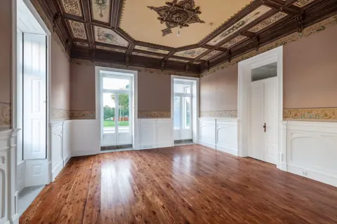Century House City View Indoor pool, 6 bedrooms in Cedofeita - Porto best for sale For Super Rich