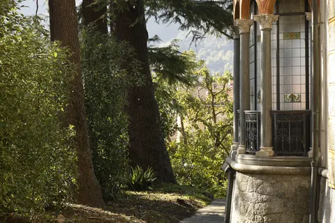 High-end Villa Lake View, 10 bedrooms in Lake Como Classified ads for sale For Super Rich