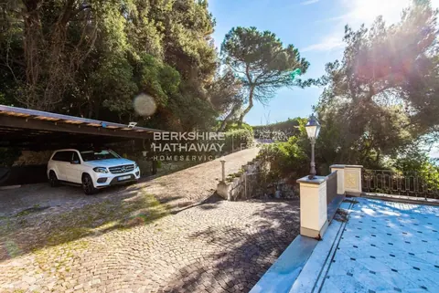 Luxury Villa Beach Front Sea View, 6 bedrooms in Albissola Marina price for sale For Super Rich